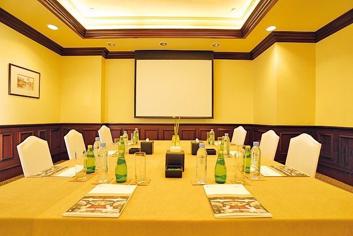 Movenpick hotel bur dubai 5