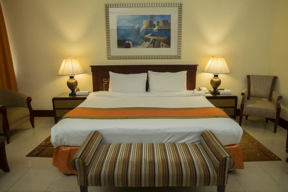 City suites. Pearl Executive Hotel and Apartment 4* (Дубай-Дейра). Суна отель Апартментс Дубай. Two Seasons Hotel and Apartments Dubai 4*.