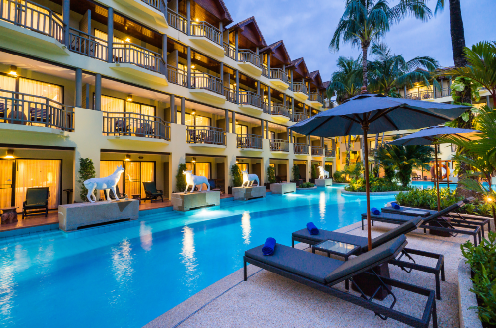 Resorts phuket. Марриотт Мерлин Пхукет. Мерлин Бич Пхукет. Phuket Marriott Resort & Spa, Merlin Beach. Пхукет Бич Резорт.