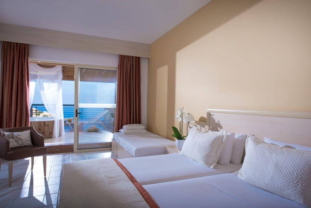 Отель blue bay. Blue Bay Resort & Spa 4*. Двухместный номер (DBL) Sea view. Caesar Bay Resort 5*. Pegasos Deluxe Beach Hotel.