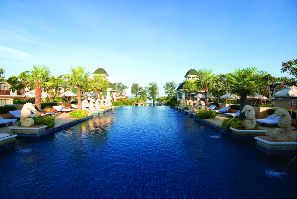 Graceland phuket. Phuket Graceland Resort & Spa 5*. Грейсленд Пхукет Патонг. Phuket Graceland Resort & Spa 4+*. Грейсленд букинг.