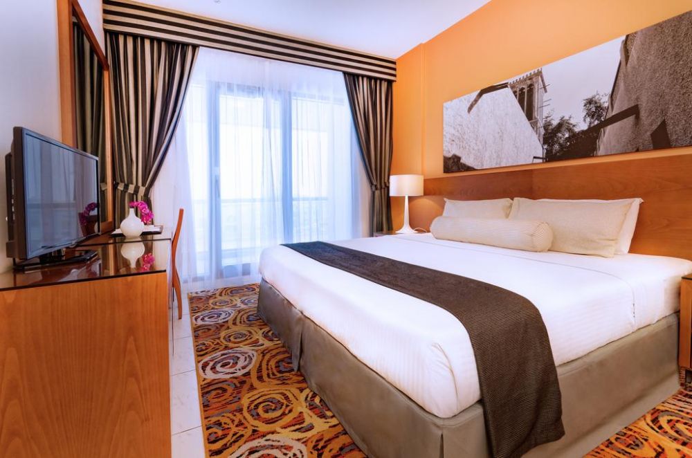 Голден Сэндс 5 Дубай. Голден Санд ИНН Пхукет. Golden Sands 3 Hotel Apartments Apartment. Golden Sands Hotel Sharjah.