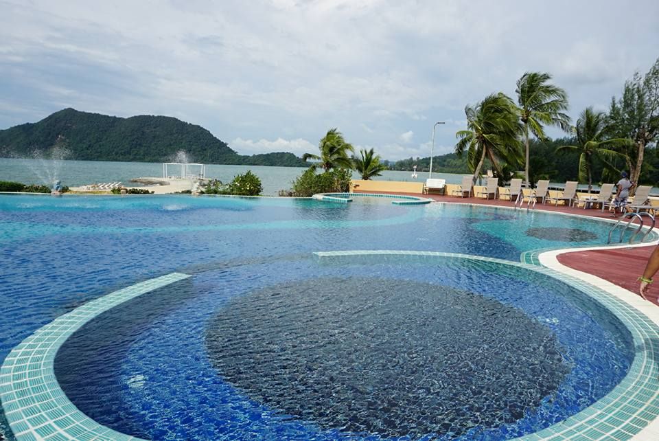 The splash koh chang. Аяпура ко Чанг отель Айяпура.